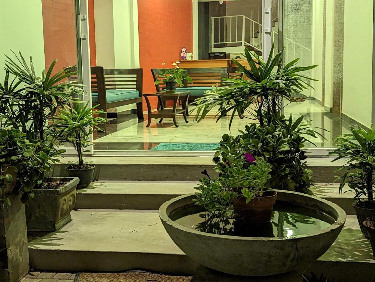 Hotel Marine At Negombo Beach Exterior photo