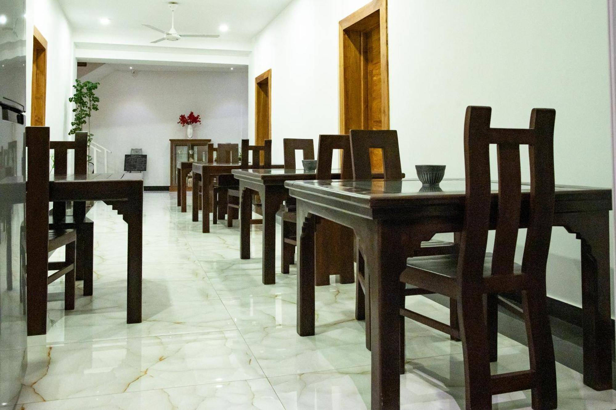 Hotel Marine At Negombo Beach Exterior photo